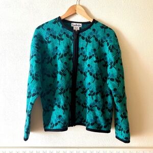 Vintage Timberlea 100% Wool Zip Front Green & Black Floral Cardigan‎ Sweatee